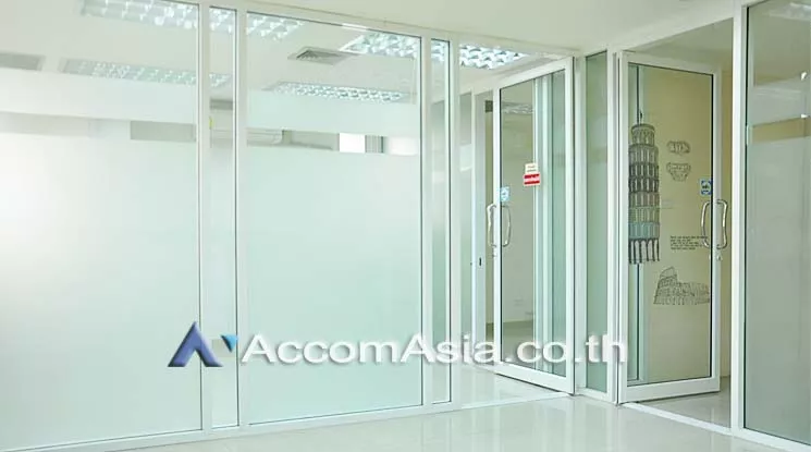 5  Office Space for rent and sale in Ratchadaphisek ,Bangkok  at Amornphan 205 AA14490